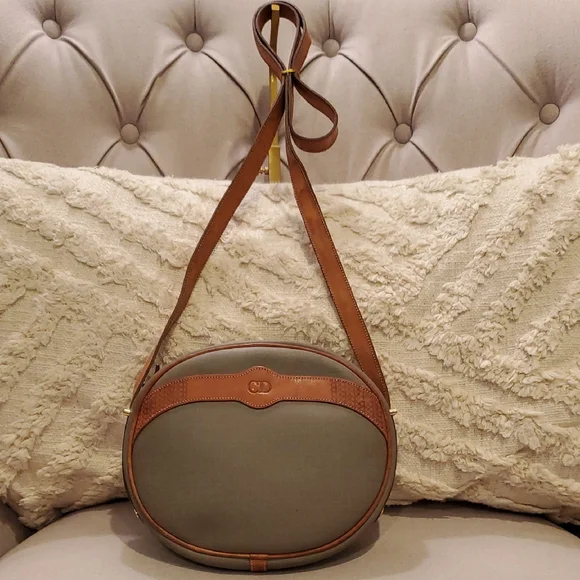 Christian Dior Vintage Crossbody Bag - Picture 2 of 16